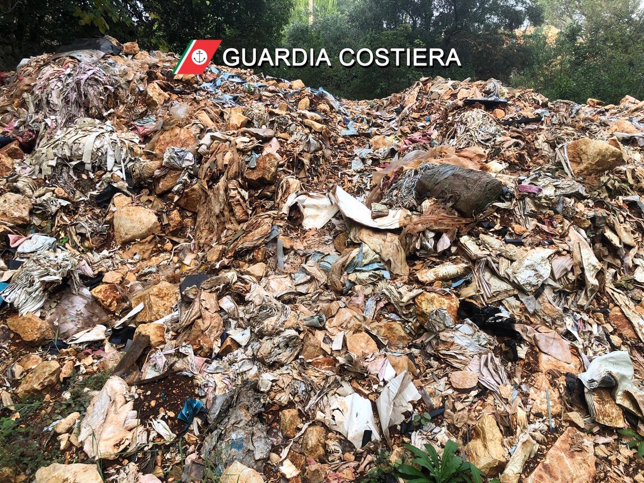 Rifiuti Speciali Pericolosi Tombati Nel Sottosuolo In Agro Di ...